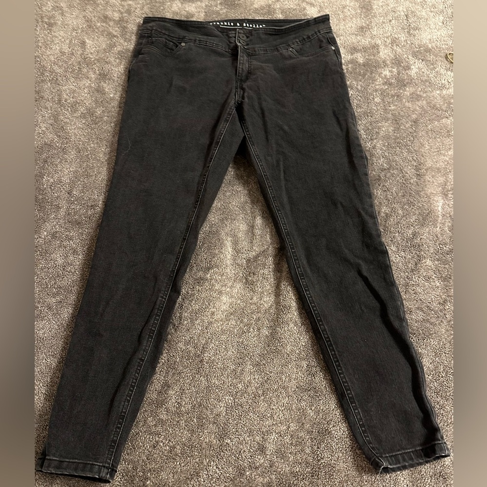 4/$20 Woman’s Button-Up Dark Jeans